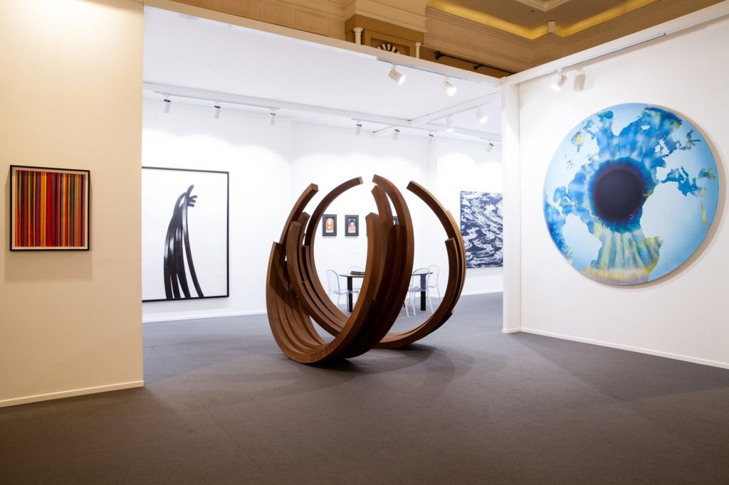 Armchair Traveller, Experience The Beauty of Dubai From the Comfort of Your Home