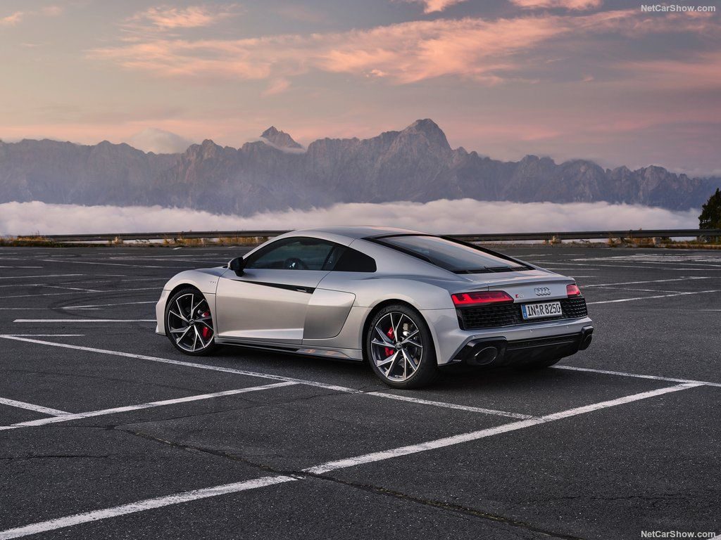 Mc! Auto: 2021 Audi R8 V10 RWD, The Low-Key Supercar