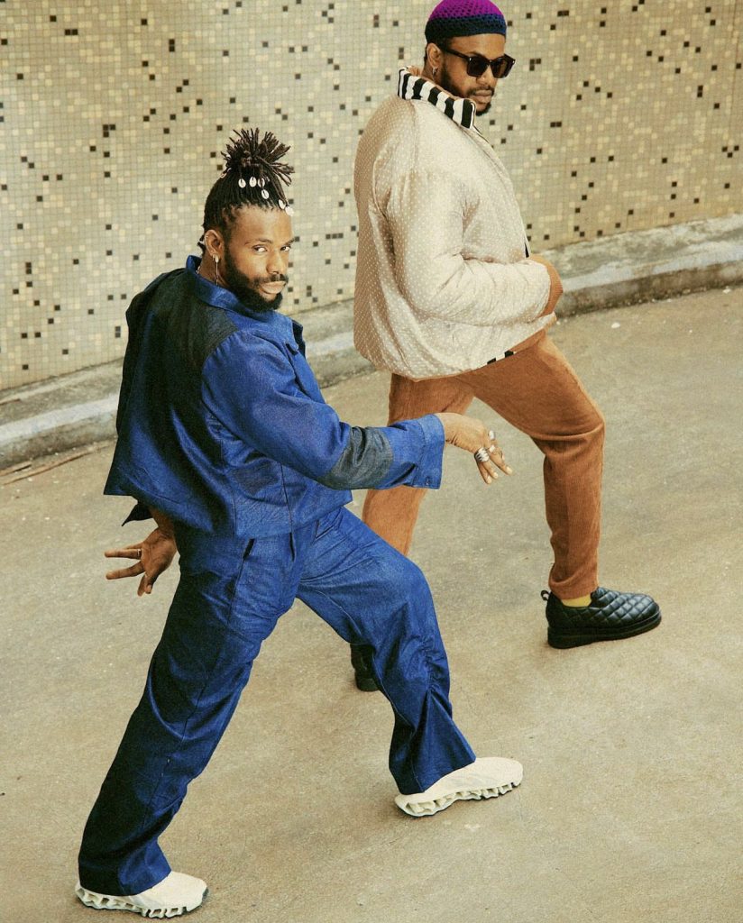 The Cavemen: A Fan's Stalkerish Exposé