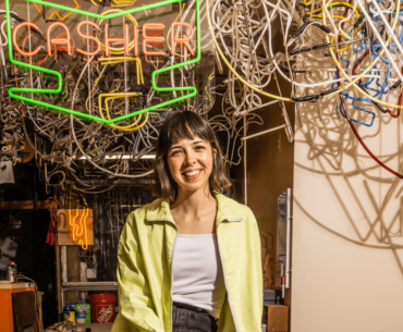 Black Iris Art Gallery Presents ‘Surroundings,’ a Neon Exhibition by Chloe Kottwitz