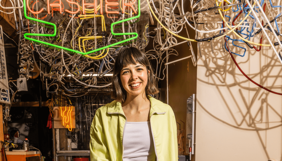 Black Iris Art Gallery Presents ‘Surroundings,’ a Neon Exhibition by Chloe Kottwitz